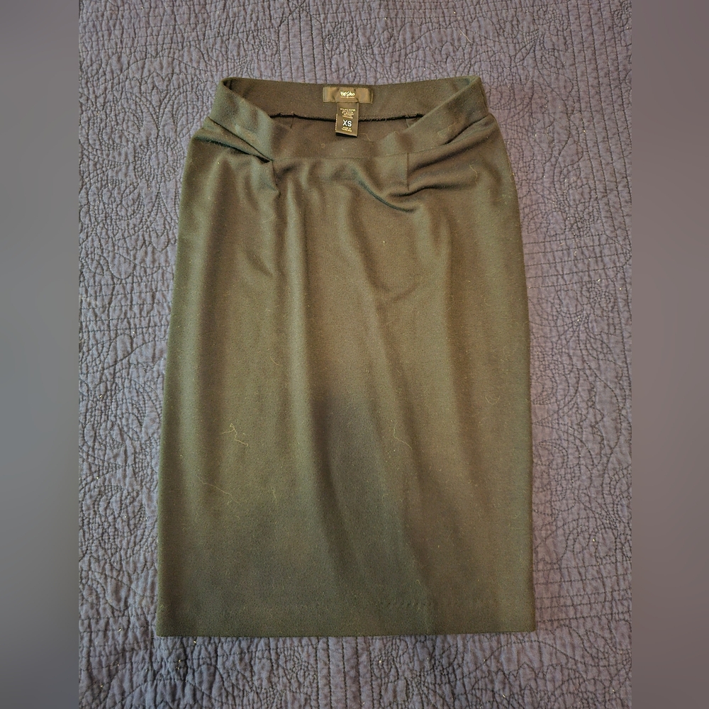 Black pencil skirt